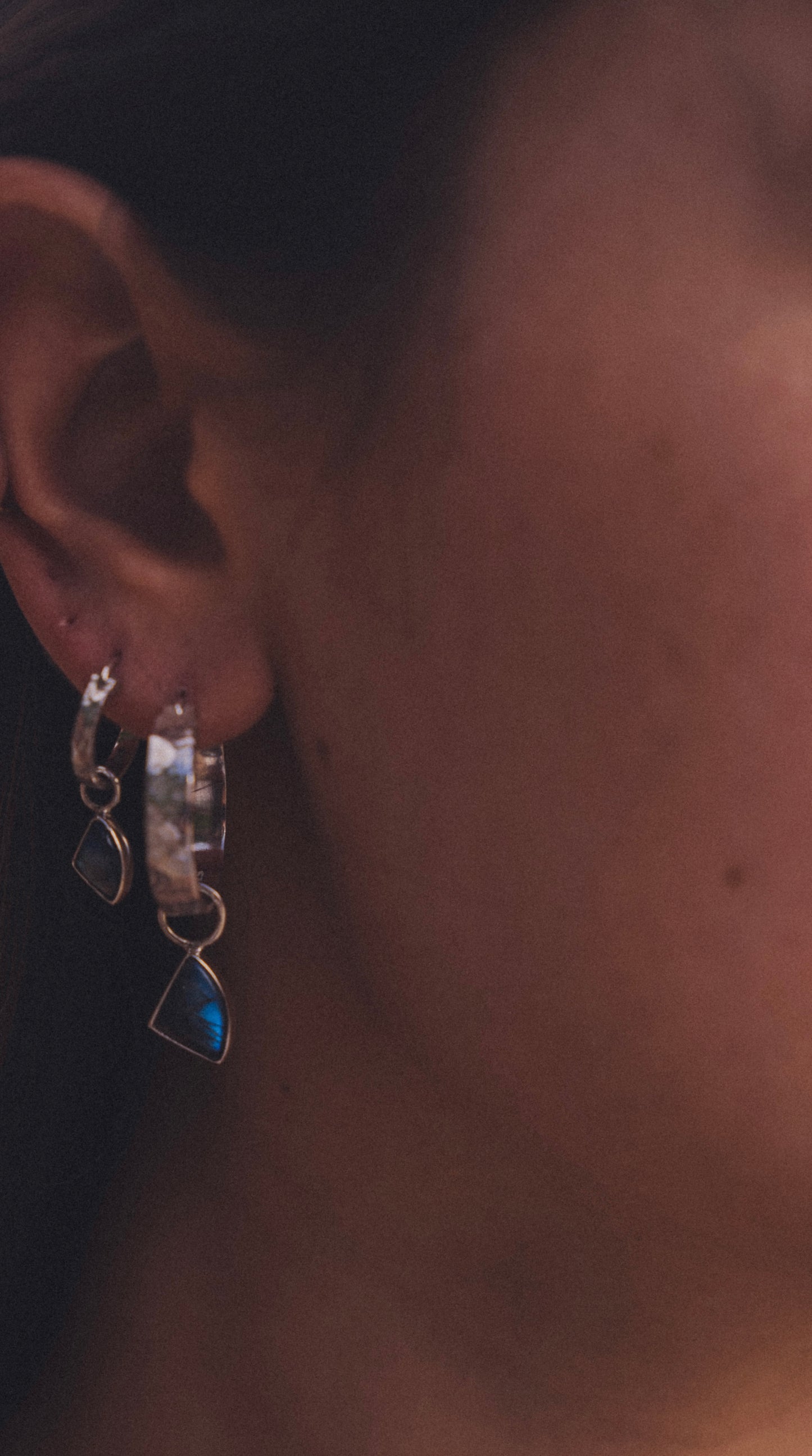 KAY Earrings 925 silver with Labradorite stone.