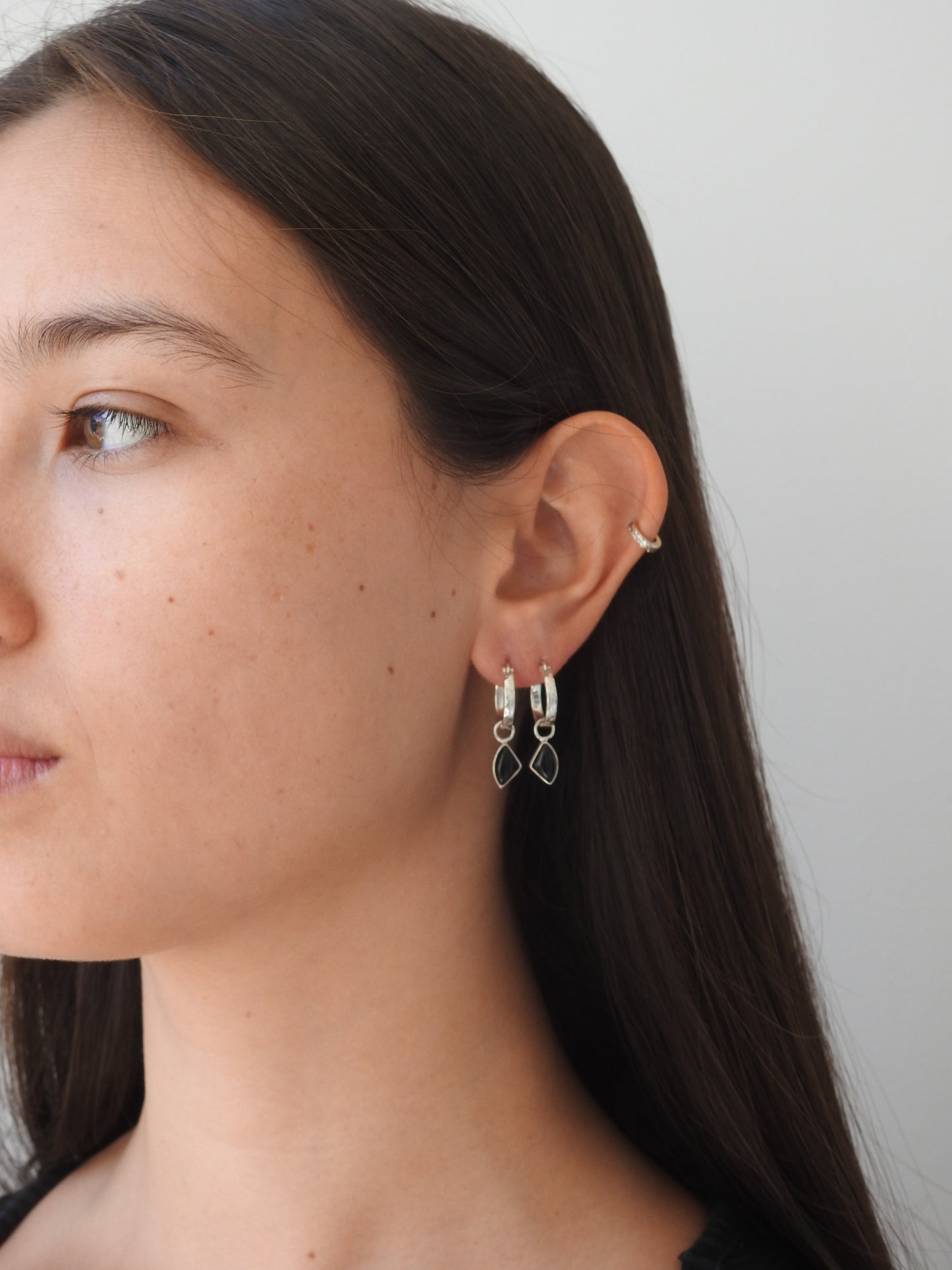 Kay Earrings 925 silver with black onyx stone.