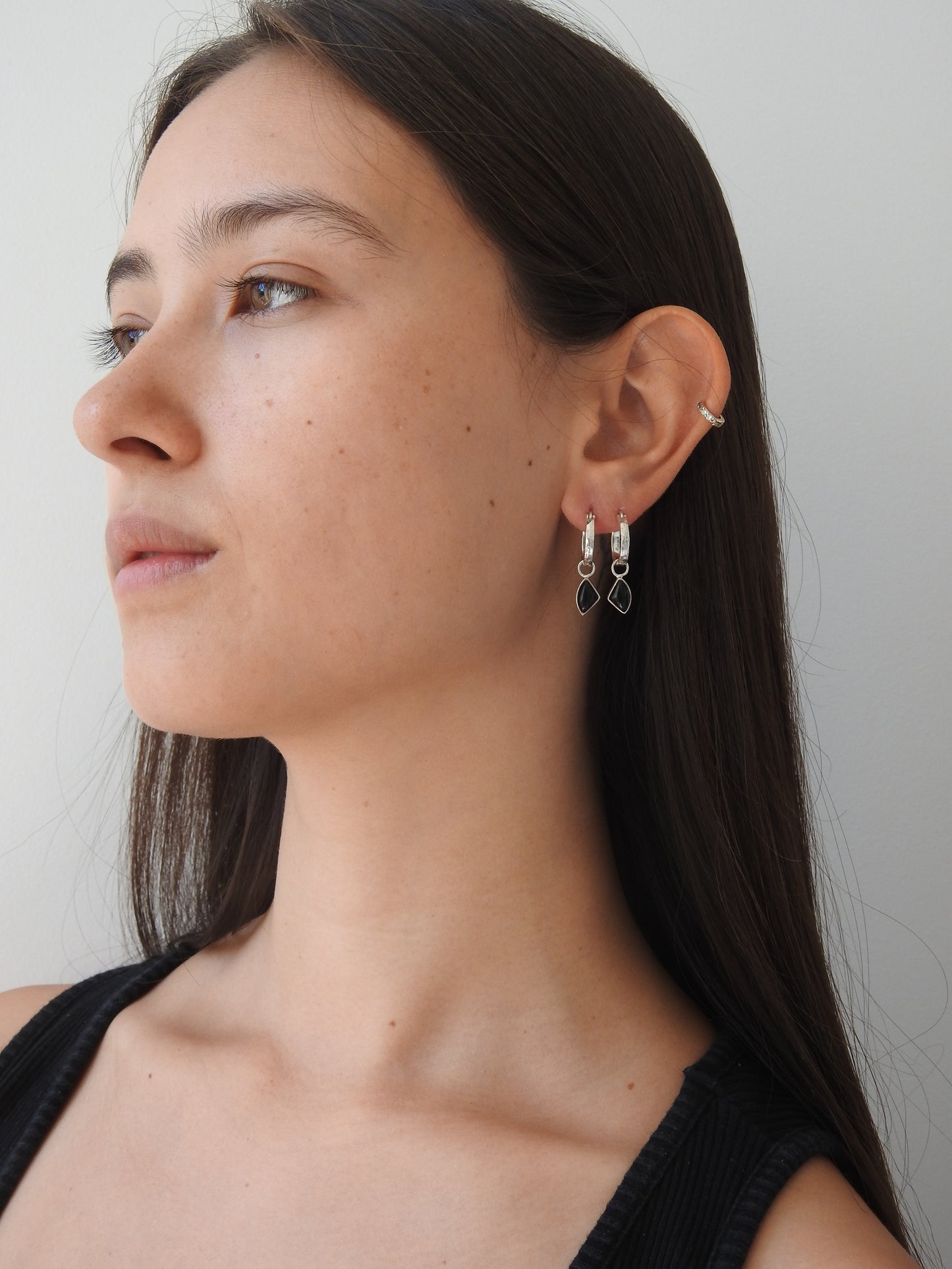 Kay Earrings 925 silver with black onyx stone.