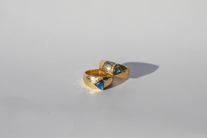 Miri gold with labradorite stone